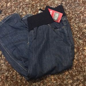 Levi’s maternity capris